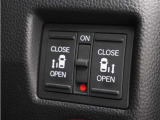 ◆両側電動スライドドア◆狭い駐車場でも乗り降りが楽々♪お子様が隣の車にドアを当ててしまう心配もございません!小さなお子様連れの方もこれで安心。