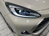 【LEDヘッドライト】悪天候や夜間走行時も良好な視界を確保し安心して運転できる高輝度LEDヘッドライトを装備!点灯速度が早く、消費電力も抑えられています。