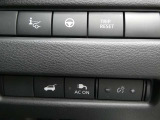 ヘッドアップディスプレイ!!フロントガラスに車速やルートなど映し出し運転に必要な情報を把握できて便利ですよ♪