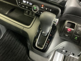 発進時から滑らかに加速する無段階変速のCVTはストップ&ゴーの多い街の中も快適です