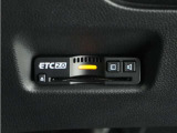 ◆ETC2.0装着◆進化したドライブ体験。料金収受システムだけだったETCが生まれ変わって、高速道路を賢く使うETC2.0に進化しました。多彩な情報サービスが便利で快適なドライブ体験を提供します。