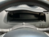 運転席側小物入れ