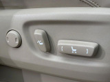 【パワーシート】スイッチ一つで簡単にシートの微調整が可能!電動だから力もいりません!快適なシートポジションにセットして、快適なドライブをお楽しみください。