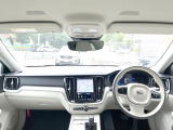 V60 プラスB4 入荷いたしました!クルーズコントロール、シートヒーターを装備しており快適にドライブが楽しめる1台になっております。Google搭載ナビによりナビ機能が高性能です!