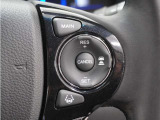 ◆アダプティブクルーズコントロール◆予め設定した車速内でクルマが自動的に加減速。前走車との適切な車間距離を維持しながら追従走行します。【LKAS】車線維持支援システムでステアリング操作を支援。