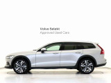 V60CCはあなたのアクティブなライフスタイルを支えるだけの存在ではありません。都市で過ごす日常から、果てしない好奇心に導かれる冒険の旅まで、あなたの人生のすべての瞬間を輝かせるためのパートナーです。