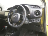 ハンドルは軽やかに回り、気持ちよく運転が出来ます!