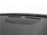 【harman/kardon】世界のオーディオファン垂涎のプレミアムサウンドシステムを搭載。原音に近い音場空間を忠実に再現。乗る人すべてに最良の音響体験を提供します。