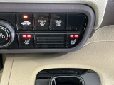 運転席/助手席シートヒーターで寒い日もすぐに温かくなり快適に過ごせます。2段階の温度調整が可能です