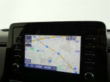 7インチ、ディスプレイオーディオを装備。スマホとクルマをつなぐことで、これまでのナビに加えて、いろいろなサービスが楽しめます。