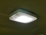 LEDルームランプで夜間も明るいですよ!