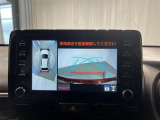 【パノラミックビューモニター】専用のカメラにより、上から見下ろしたような視点で360度車の周囲を確認することができます。