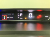 視認性がよい自発光式メーターで逆光やトンネル走行時も見やすいんです♪燃費計や外気温、航続可能距離がわかるマルチインフォメーションディスプレイ付きです☆