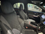 メルセデス・ベンツの定める厳しい基準をクリアしたお車のみをご案内させて頂きます。納車前整備はメーカー規定に基づき100項目以上にも及ぶ点検を熟練のメカニックによって行いご納車させて頂きます。