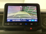 バックモニター付きで、車庫入れやバック時の後方確認をしっかりサポート。モニターに映し出される映像で死角も確認しやすく、狭い場所での駐車や後退時の操作をより安心して行えます。