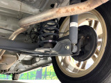 お車を安心してお乗りいただく為には、足回りの定期点検が欠かせません。サービスサポート(有償保証)では無料点検もご提供しており、安心のカーライフをお過ごしいただけるサポート体制が整っています。