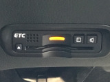 ETC車載器付。ETCが使用可能な道路通行料はキャッシュレスでスマートに走行できます。再セットアップして納車致します。