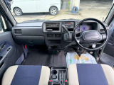 内外装クリーニング済みで快適にお乗り頂けます。ご納車の前にもう一度、クリーニングいたします。