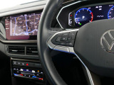 設定したスピードを上限に自動で加減速をし、一定の車間距離を保つ事で長距離運転の疲労を軽減する【ACC】が装備。