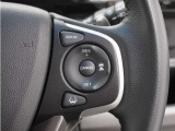 ◆アダプティブクルーズコントロール◆予め設定した車速内でクルマが自動的に加減速。前走車との適切な車間距離を維持しながら追従走行します。【LKAS】車線維持支援システムでステアリング操作を支援。