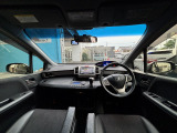 インパネ周りのお写真です。 視界が広く運転もしやすくなっております♪