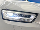 ●LEDヘッドライト:夜間走行時も良好な視界を確保し安心して運転できる高輝度LEDヘッドライトを装備!点灯速度が早く、消費電力も抑えられています。