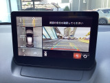 狭い場所での駐車やすれ違いなどでより的確な運転操作に役立つ360&deg;ビューモニターが装備されています。