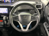【純正革巻きステアリング】上質な革を使用することで、手にしっかり馴染みとても運転しやすいハンドルです♪