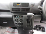 中古車は一物一価、同じようなお車でも、整備状況、外内装の状態など様々です。