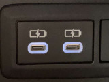 Type-Cポートがついています。