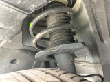 お車を安心してお乗りいただく為には、足回りの定期点検が欠かせません。サービスサポート(有償保証)では無料点検もご提供しており、安心のカーライフをお過ごしいただけるサポート体制が整っています。