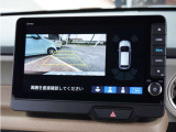 【バックカメラ】後方確認を支援する3つの視界、リアワイドカメラシステム。画面表示のビュー切り替えボタンを操作することで「ノーマルビュー」「ワイドビュー」「トップダウンビュー」の3種類の切り替えが可能。