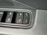 運転席から前後のトランクルームの操作可能★
