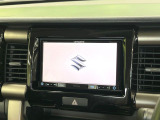 【純正ナビ】人気の純正ナビを装備しております。ナビの使いやすさはもちろん、オーディオ機能も充実!キャンプや旅行はもちろん、通勤や買い物など普段のドライブも楽しくなるはず♪