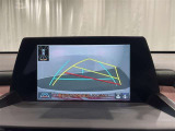 【バックモニター】駐車時に後方がリアルタイム映像で確認できます。大型商業施設や立体駐車場での駐車時や、夜間のバック時に大活躍?