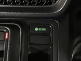 ★ECONスイッチ★ エコドライブを加速しよう!スイッチをONにすると、運転の仕方によるロスを抑え込み燃費をよくするようクルマが頑張ります(*^ー^*)燃費向上にチャレンジ♪