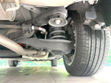 お車を安心してお乗りいただく為には、足回りの定期点検が欠かせません。サービスサポート(有償保証)では無料点検もご提供しており、安心のカーライフをお過ごしいただけるサポート体制が整っています。