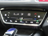 オートエアコンなので、スイッチひとつでオールシーズン快適に過ごすことができます。