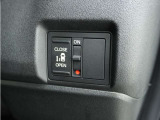 ◆片側電動スライドドア◆狭い駐車場でも乗り降りが楽々♪お子様が隣の車にドアを当ててしまう心配もございません!小さなお子様連れの方もこれで安心。