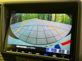 【バックカメラ】駐車時に後方がリアルタイム映像で確認できます。大型商業施設や立体駐車場での駐車時や、夜間のバック時に大活躍!運転スキルに関わらず、今や必須となった装備のひとつです!