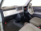 見通しのよいすっきりとした視界で、誰でも運転しやすいです。運転のしやすさは疲れにくさにも繋がりますよ♪