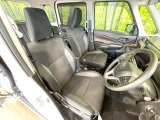 運転席シート廻りは使用感も少なく、良好な状態となっています。丁寧に使われていたことがよくわかりますね。