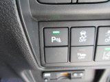 パーキングセンサーや横滑りを防ぐVSA等のスイッチ類は運転席の右側、手の届きやすい位置にあります。