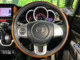 【純正革巻きステアリング】上質な革を使用することで、手にしっかり馴染みとても運転しやすいハンドルです♪