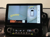 全周囲カメラ付きで車庫入れも安心ですね。