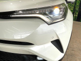 【シーケンシャルターンランプ付きLEDヘッドライト】人気の『流れるウィンカー』付きのLEDヘッドライトを装備♪高級感はもちろん、点灯時は存在感たっぷりで他車からも認識されやすく安心です。