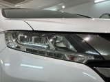LEDヘッドライトは、点灯の瞬間から最大光量を発揮し、突然暗くなるトンネルなどでの安定感を高めます。