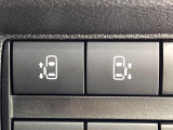 【両側パワースライドドア】スマートキーや運転席のスイッチで後席両側スライドドアの開閉が可能♪電動だから力を入れてドアを開ける必要が無く、小さなお子様でも簡単に開け閉めでき快適です♪