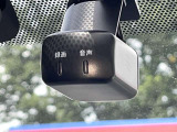 ドライブレコーダー装備です!もしもの時やあおり運転など、映像記録は証拠になるのであると安心ですね!