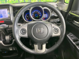 【純正革巻きステアリング】上質な革を使用することで、手にしっかり馴染みとても運転しやすいハンドルです♪